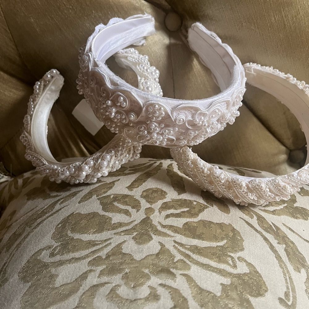 Elegant White Pearl Embellished Headband
